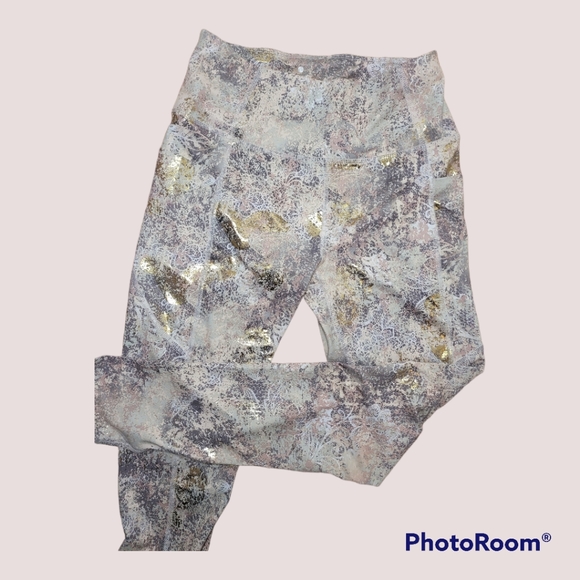 Apana Pants - Apana NWT leggings activewear | lace print | gold detailing | high waist